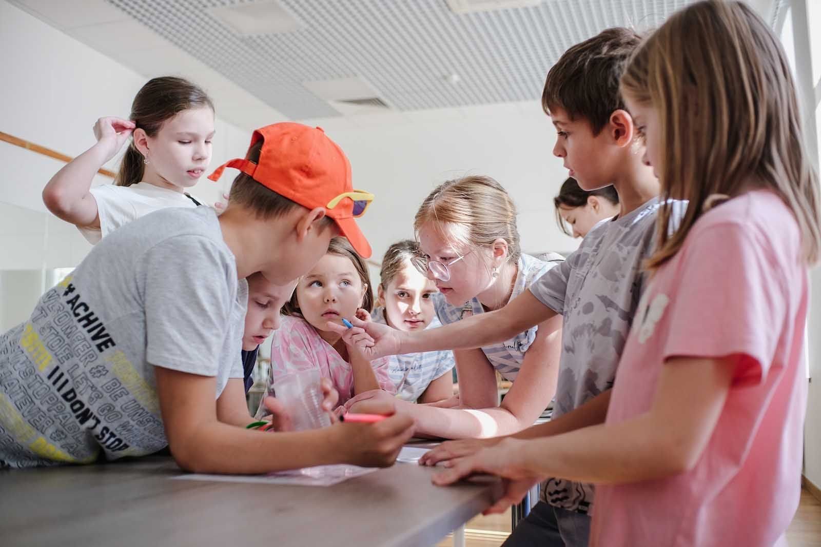 «Сказочный павлин» в культурном центре «Северное Чертаново» – события на сайте «Московские Сезоны»