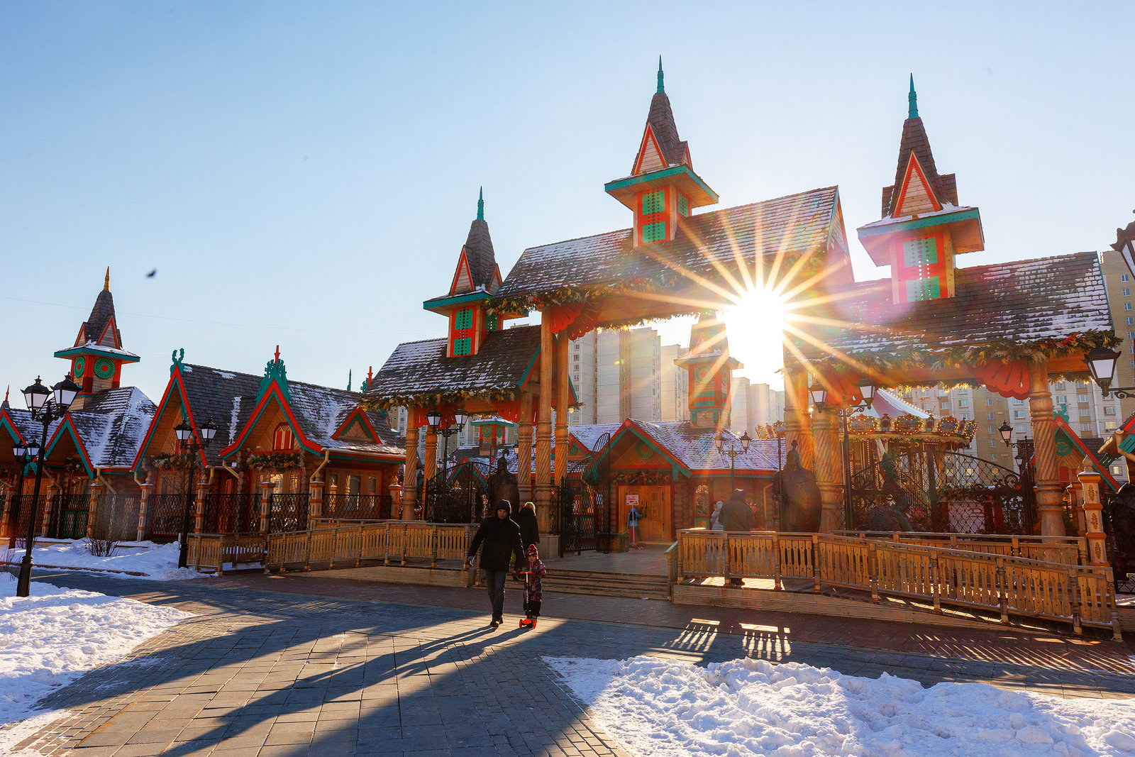 Мастерская декоративной росписи, спектакли и вокальные ансамбли в Братеево – события на сайте «Московские Сезоны»