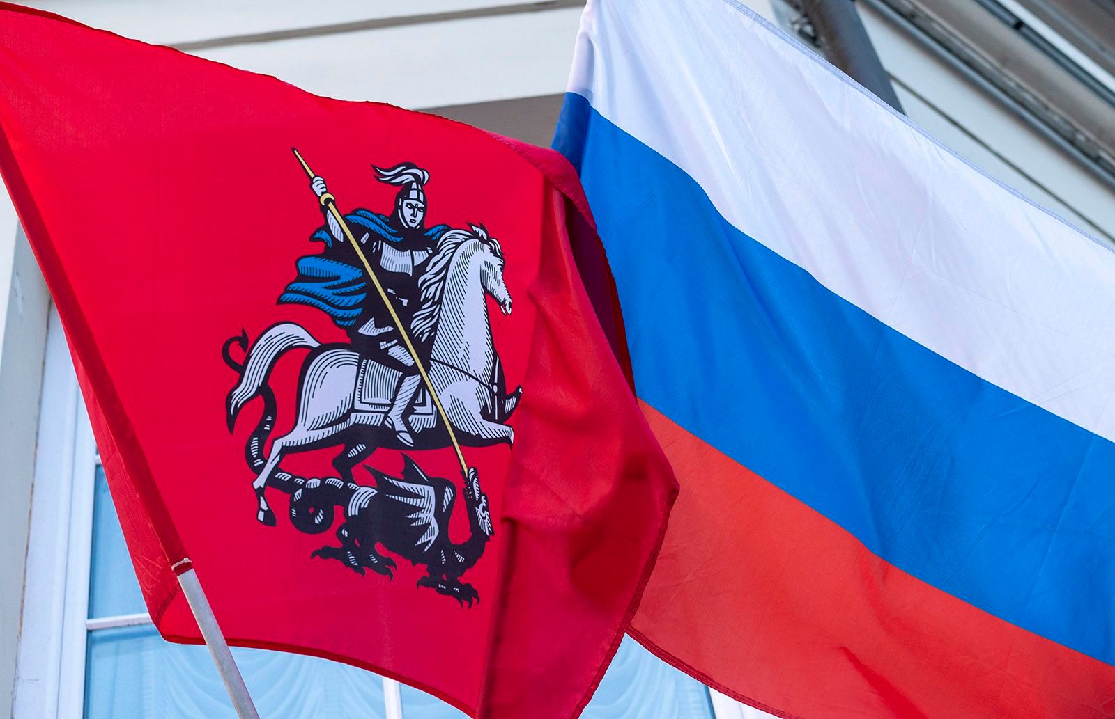 «Восславим Россию в стихах» в библиотеке № 230 – события на сайте «Московские Сезоны»